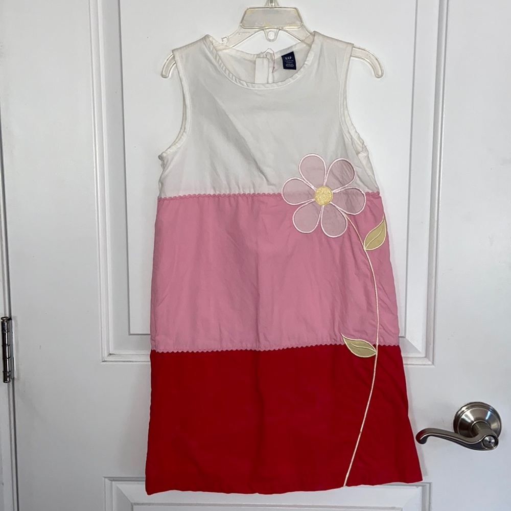 Gap dress size 5 red pink and white gently used